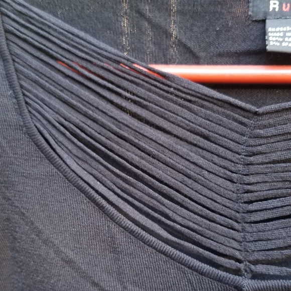 Ruby Cho Black Unique Top - Picture 3 of 8